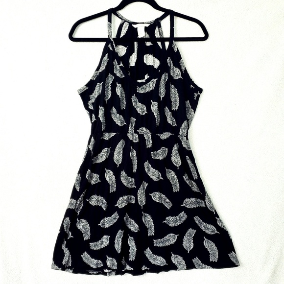 H&M Dresses & Skirts - H&M Spaghetti Strap Feather Dress Size Medium